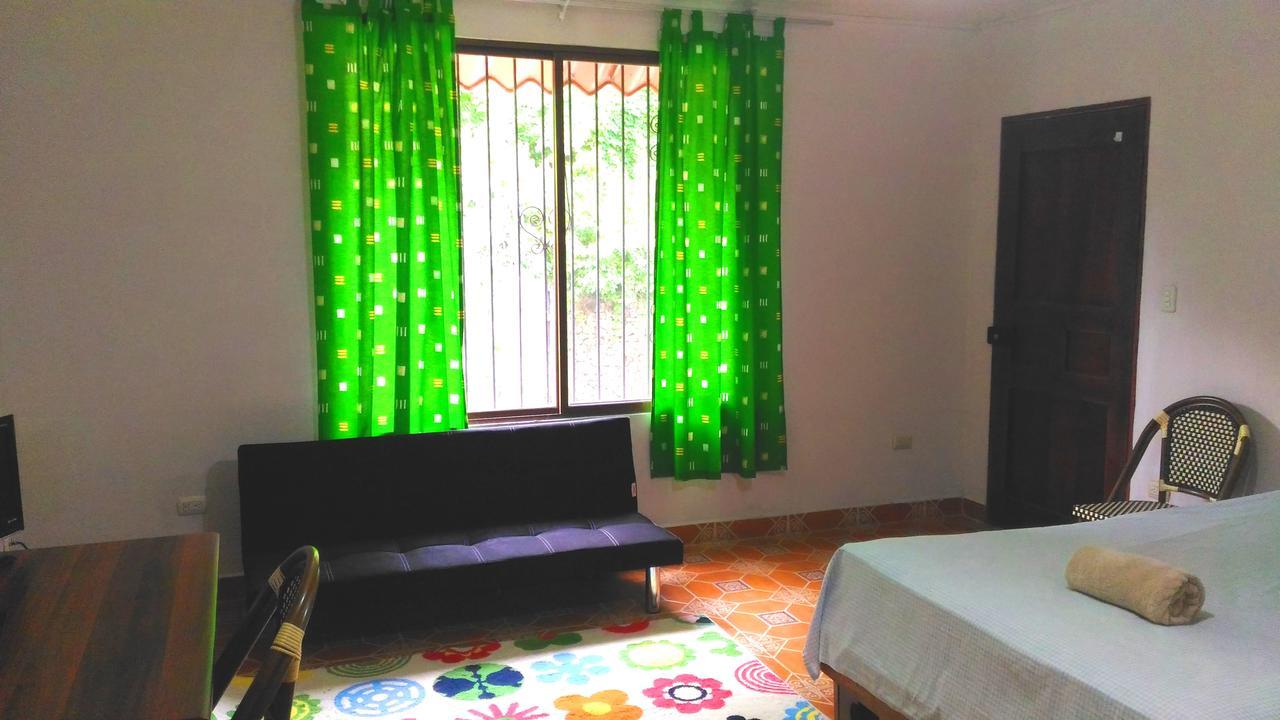 Apartments In Samara Ac Hw 200Mts To The Beach 外观 照片
